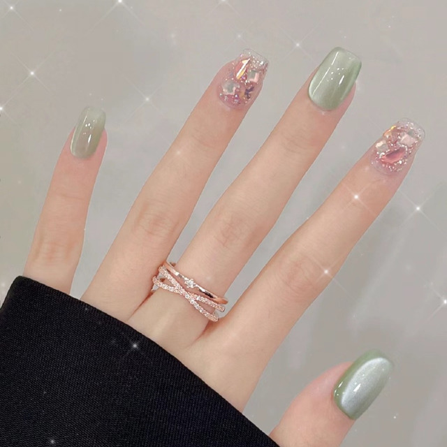 Nail ombre lấp lánh đi biển 