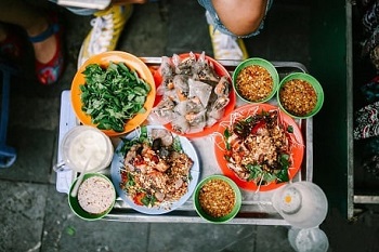 Tour ẩm thực Hà Nội và xem múa rối nước 
