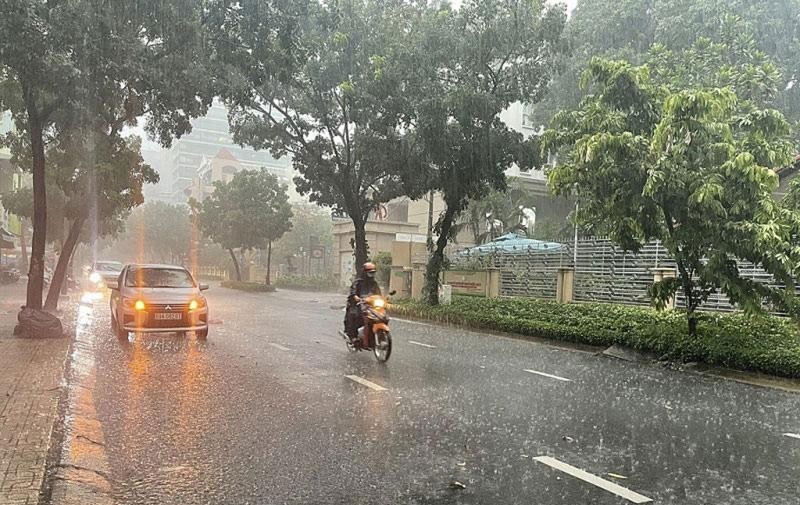 Thời tiết Đà Nẵng tiếp tục mưa rào và dông vài nơi