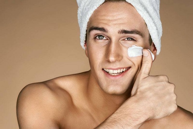 Cách chăm sóc da mặt mụn cho nam chuẩn y khoa