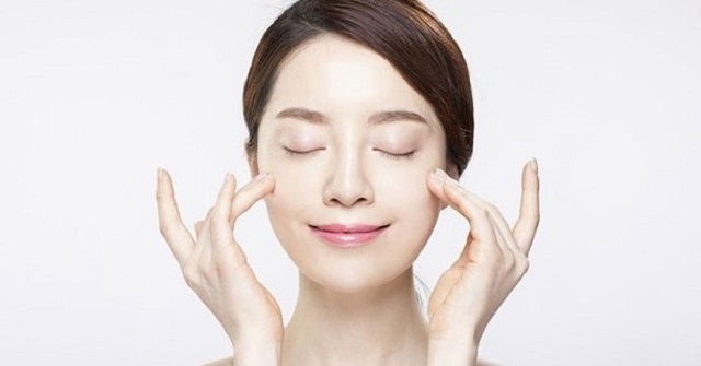 Lợi ích của việc massage da mặt thường xuyên 