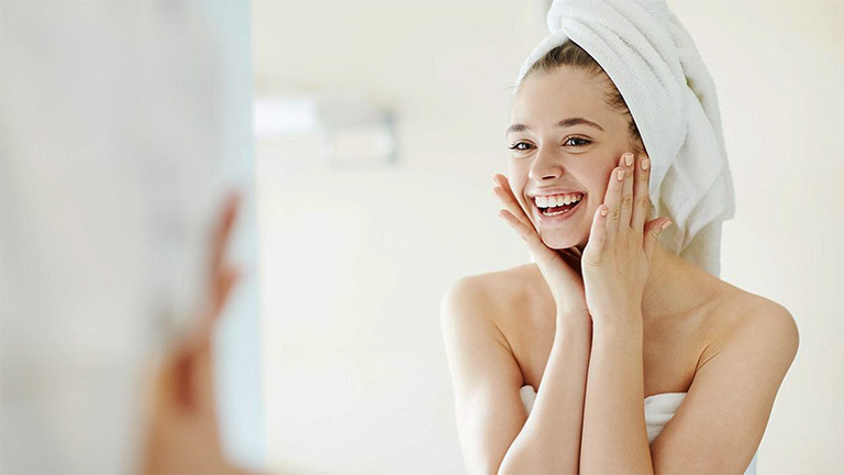  Da mặt sạch là yếu tố quan trọng trong cách chăm sóc da mặt sau peel