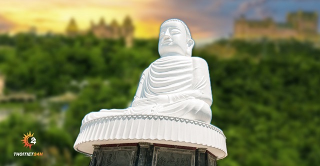 Bức tượng Đức Phật Thích Ca Mâu Ni khổng lồ