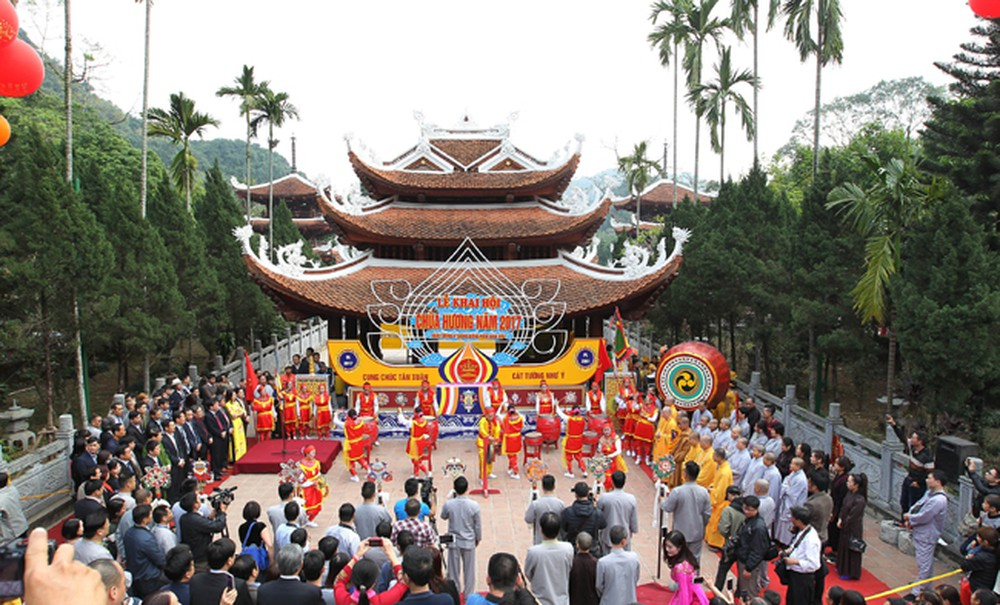  Mùa lễ hội chùa Hương 