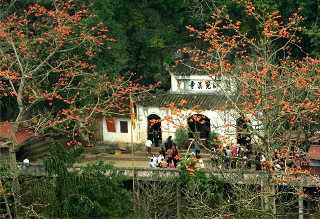 Cảnh sắc chùa Hương sang thu 