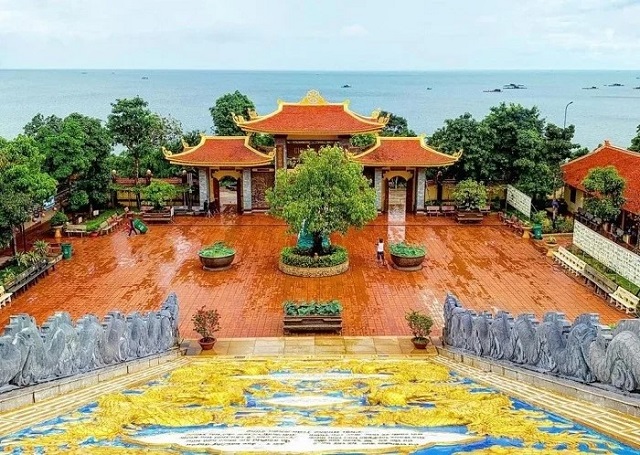 Cổng vào chùa Hộ Quốc Phú Quốc - Thiền Viện Trúc Lâm