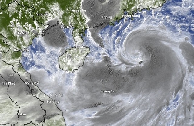 Hình ảnh bão Talim đang di chuyển về vùng biển phí Bắc 