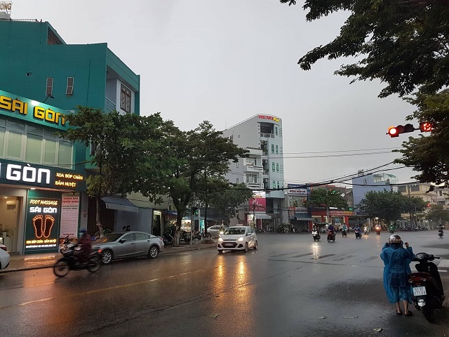 Đà Nẵng mưa rải rác 