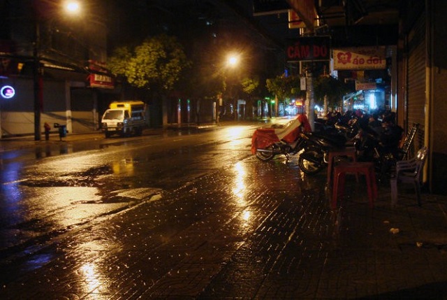 Sài Gòn mưa về chiều tối 