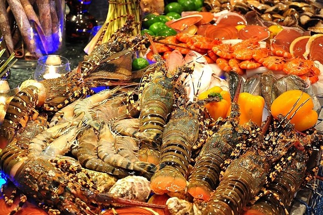 Thưởng thức hải sản tươi ngon ở Phú Quốc 
