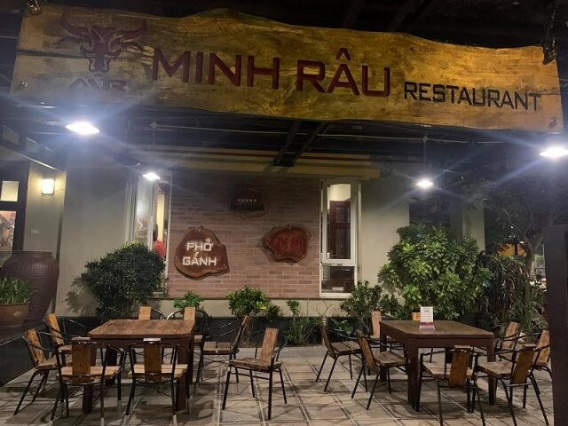 Không gian nhà hàng Minh Râu 