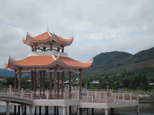 Vĩnh Thạch Binh Định có nhiều địa điểm du lịch hấp dẫn