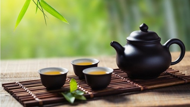 Uống trà giúp thanh nhiệt, giải độc cho cơ thể 